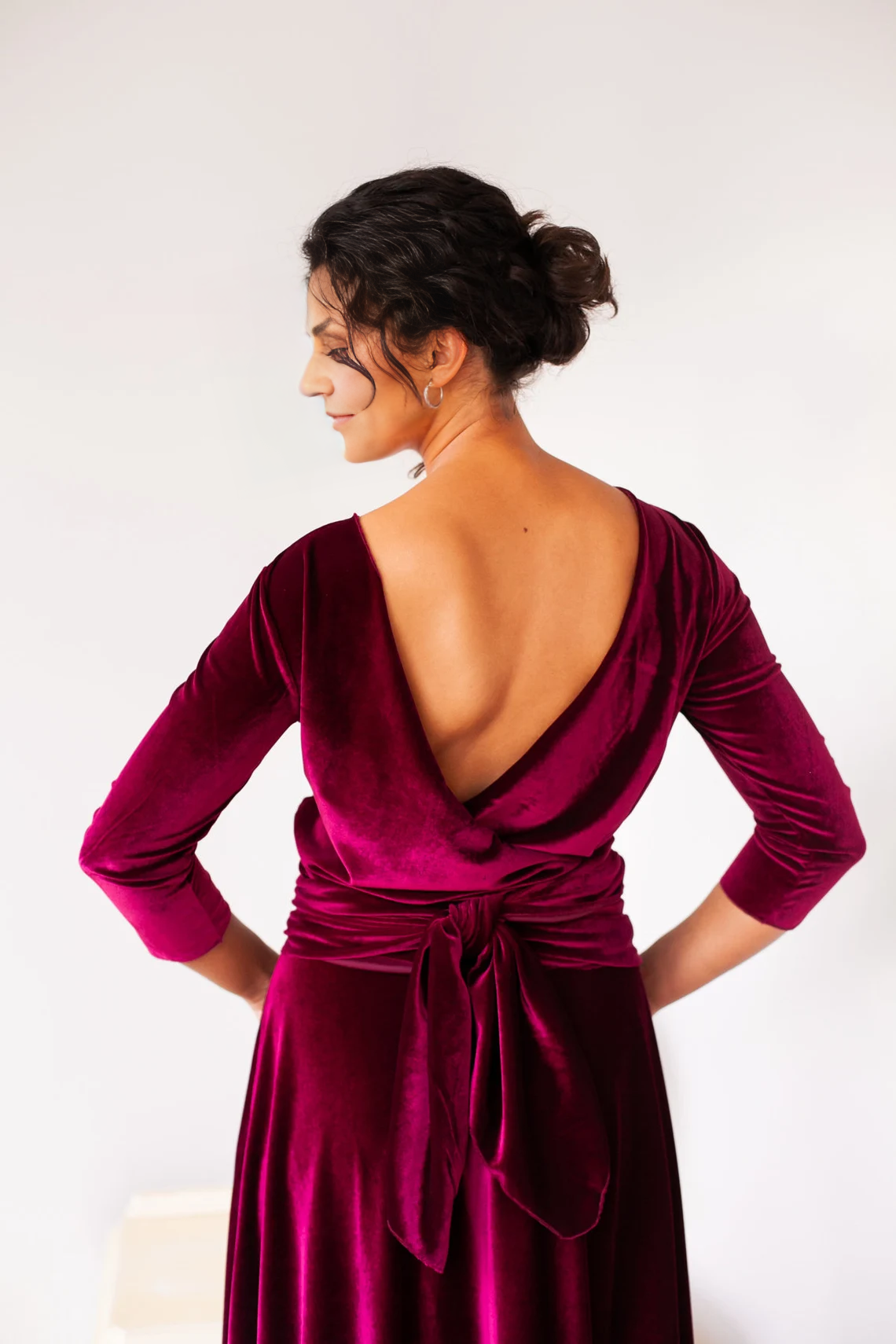 Vestido de terciopelo de manga larga de invierno con cuello en V, vestido largo de dama de honor de invierno, vestido de terciopelo hasta el suelo, vestido de noche